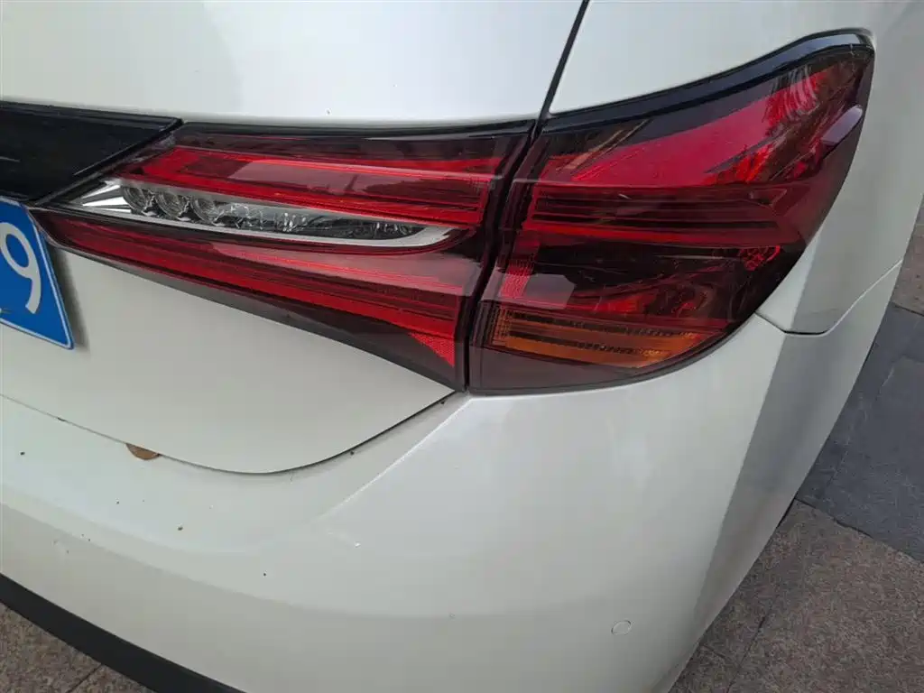 Toyota Levin 2017 Facelift 185T CVT Elite (China V) фото 8