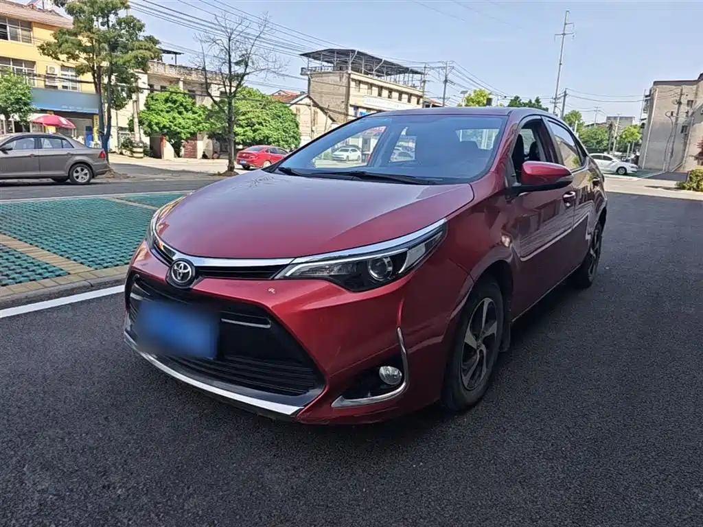 Toyota Levin 2017 Facelift 185T CVT Elite (China V) фото 2