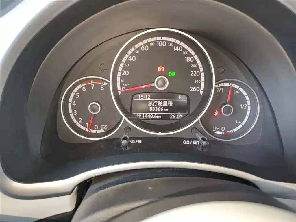 Volkswagen Beetle 2015 180TSI фото 12