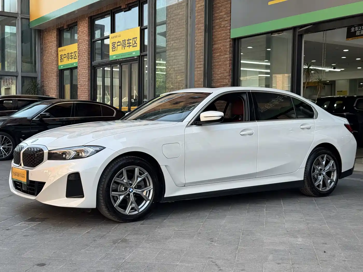 BMW i3 2026 2025 eDrive 35 L
