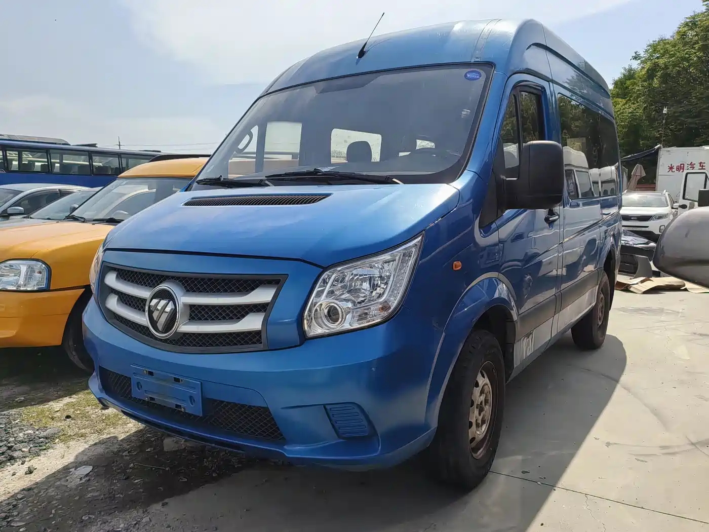 Foton Tuyano 2019 2019 Model 2.5T E5 Short Wheelbase Medium Roof 5/6 Seater 4J25TC3