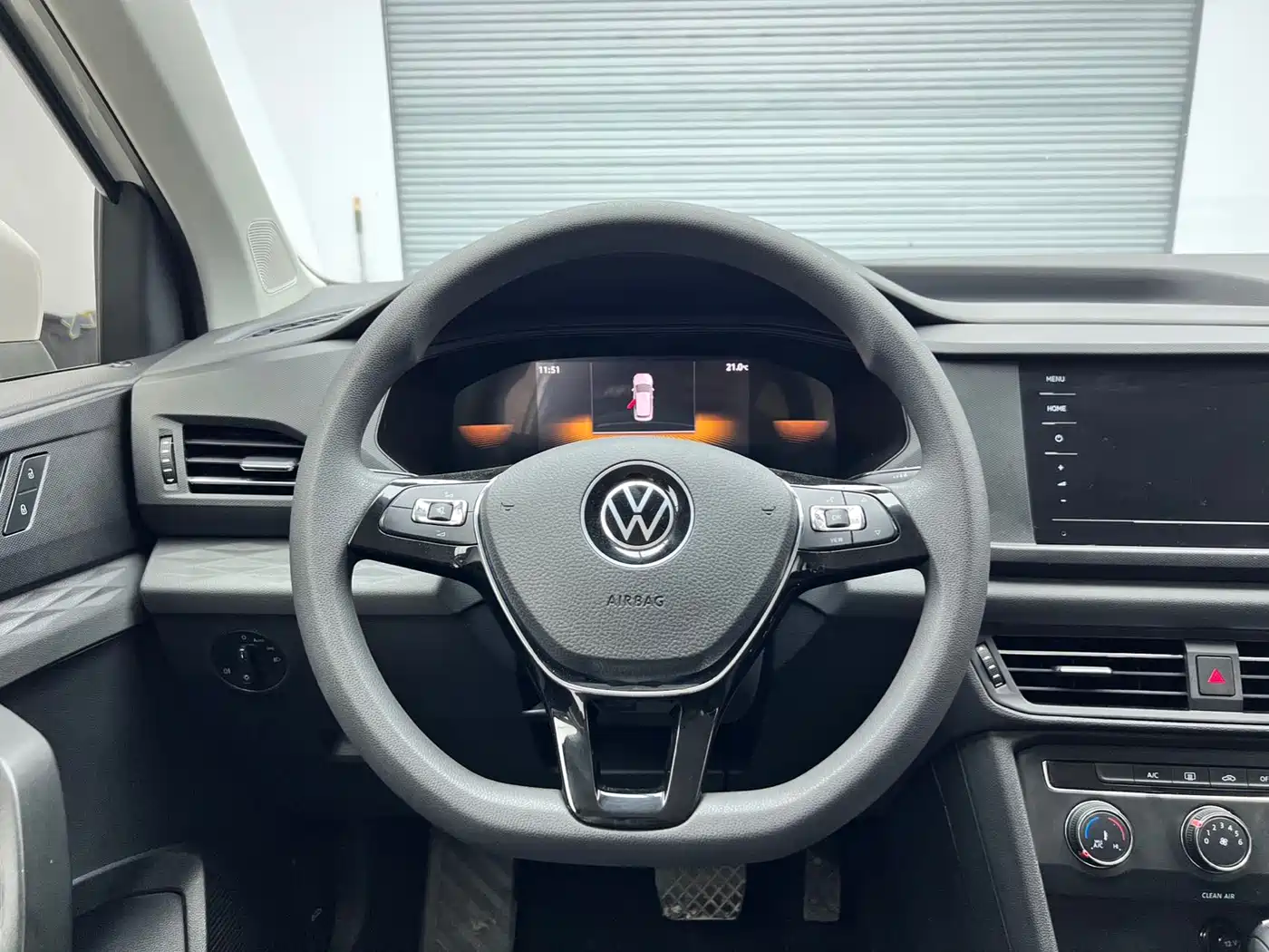 Volkswagen Tharu 2022 280TSI 2WD Trend фото 8