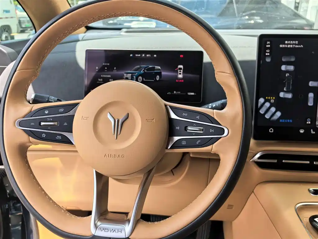Voyah Auto Voyah Dreamer 2025 Model PHEV 4WD Premium QianKun Edition фото 12