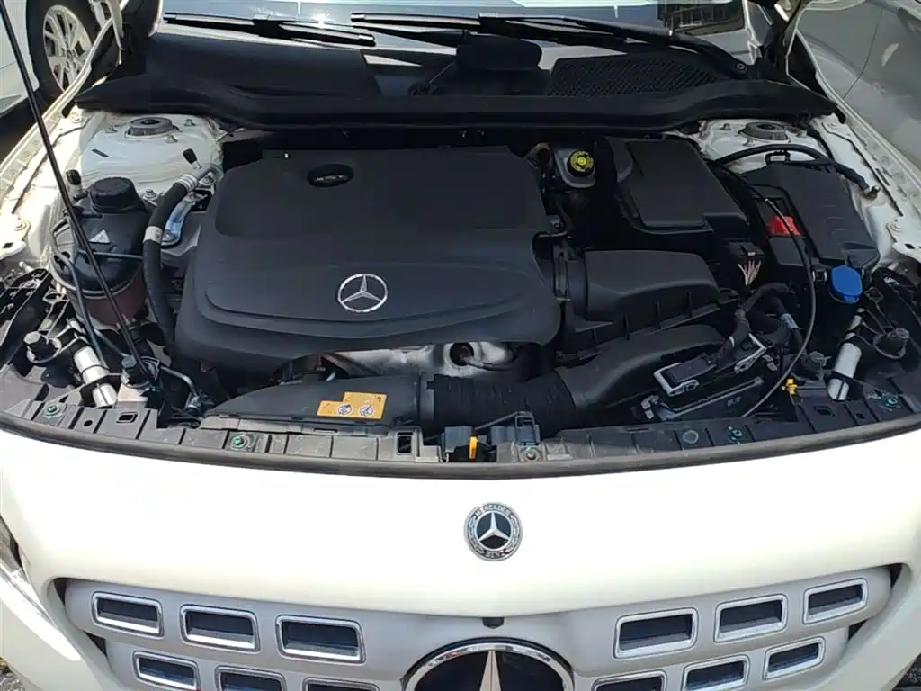 Mercedes-Benz GLA 2017 GLA 200 Dynamic фото 20
