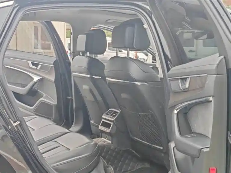 Audi A6L 2019 45 TFSI quattro Exclusive Elegance фото 7
