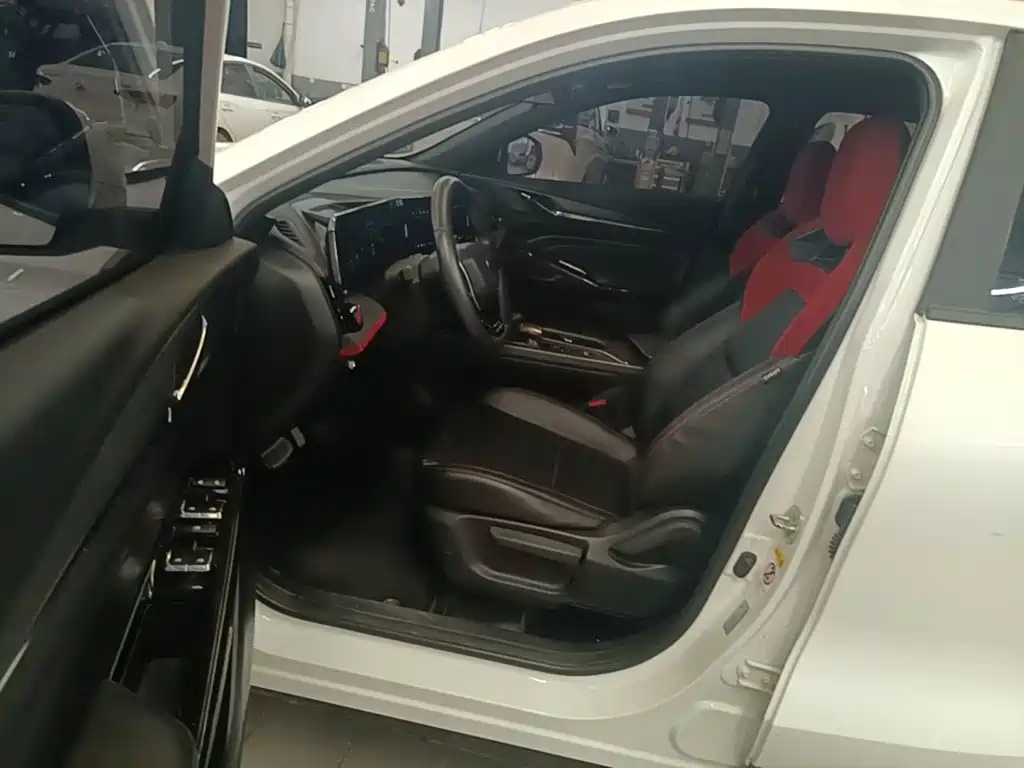 Changan X5 PLUS 2024 2024 1.5T DCT Pioneer Model