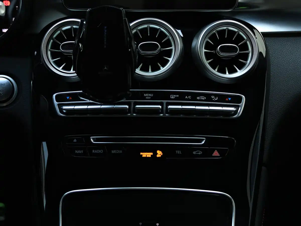 Mercedes-Benz GLC AMG 2017 AMG GLC 43 4MATIC фото 12