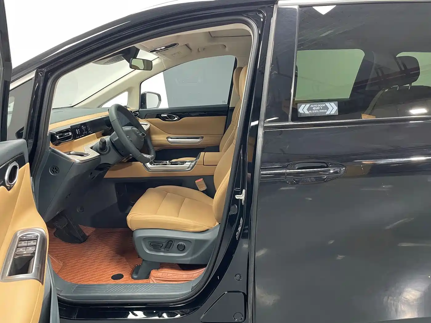 Фото 10 - GAC Trumpchi Trumpchi E8 NEV