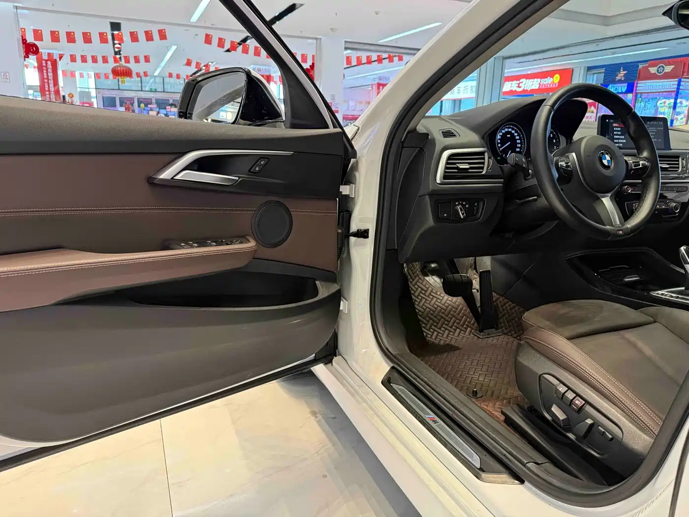 BMW 1 Series 2020 Model 120i M Sport Package фото 5