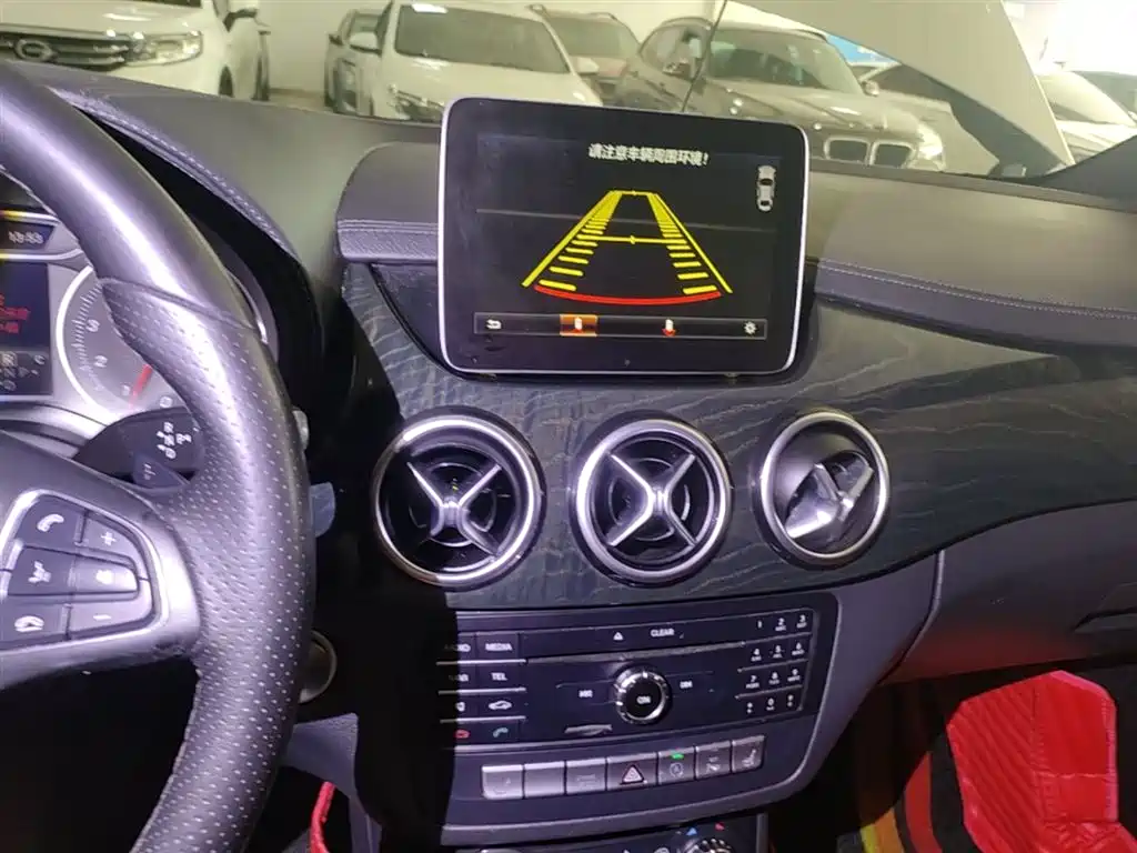 Mercedes-Benz B-Class 2016 B 200 Collector's Edition фото 13