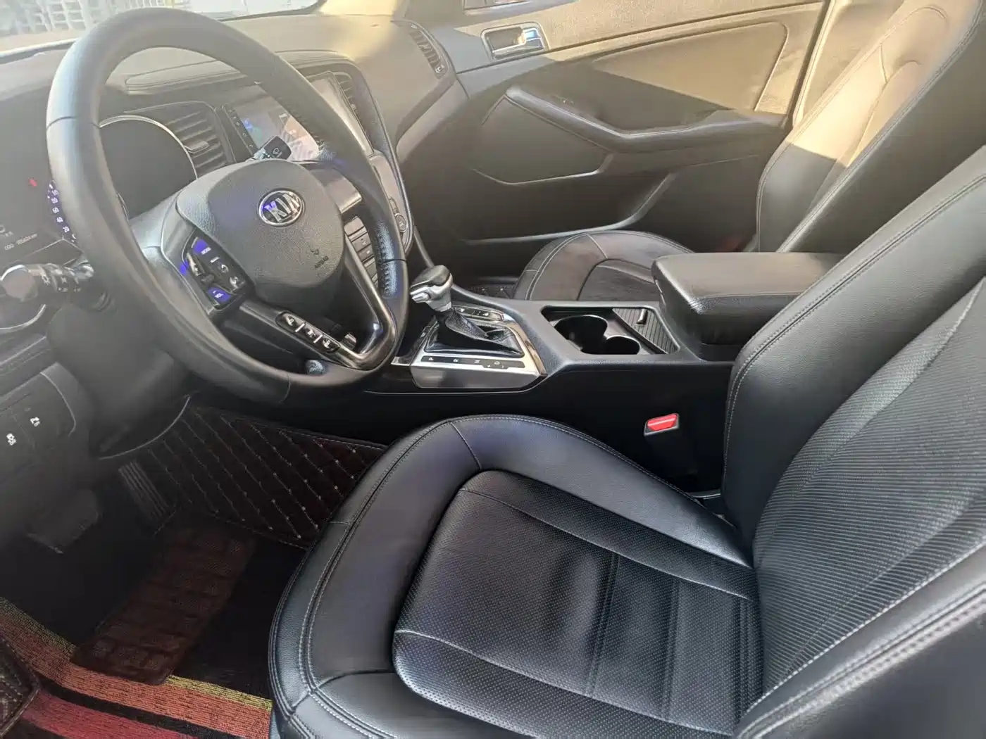 Kia K5 2012 2.0L Automatic DLX фото 5