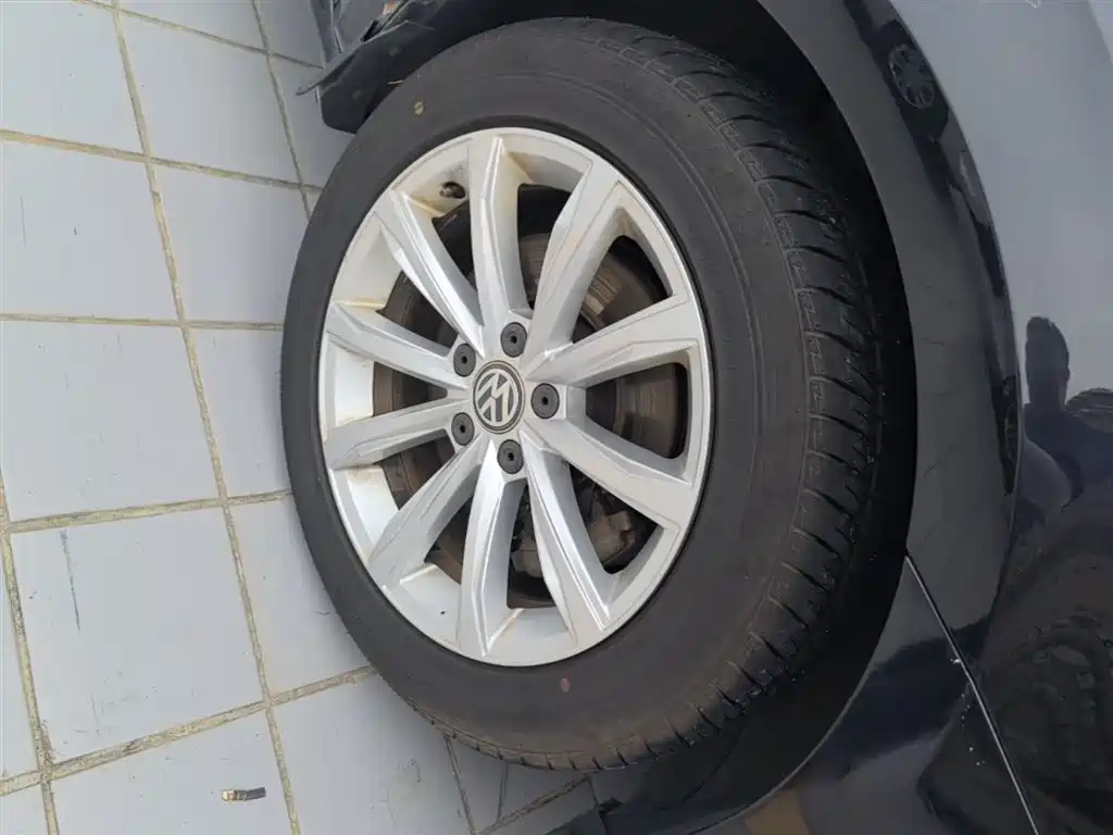 Volkswagen Passat 2016 330TSI DSG Honor Edition фото 23