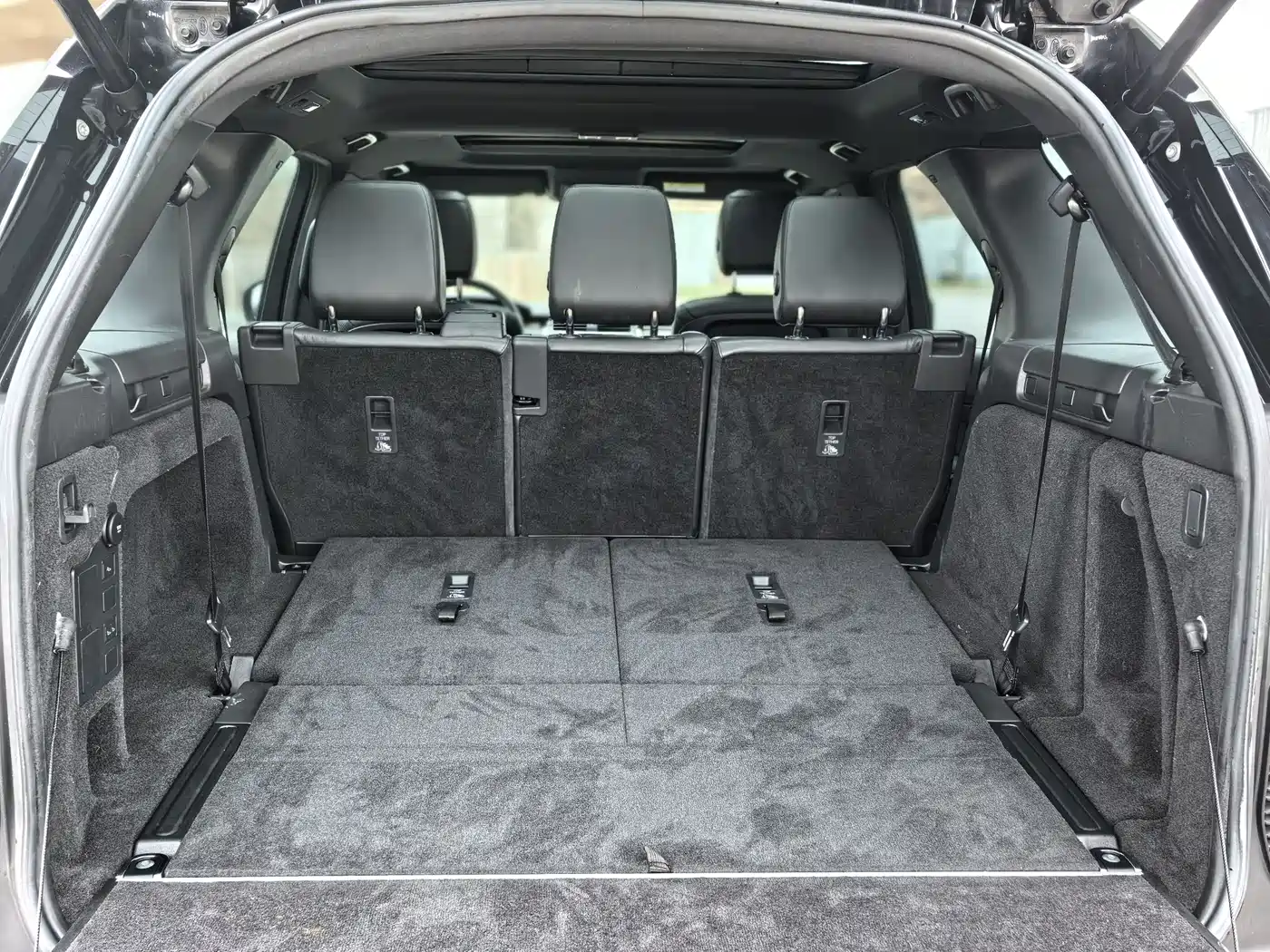 Land Rover Discovery 2017 3.0 SC V6 HSE фото 15