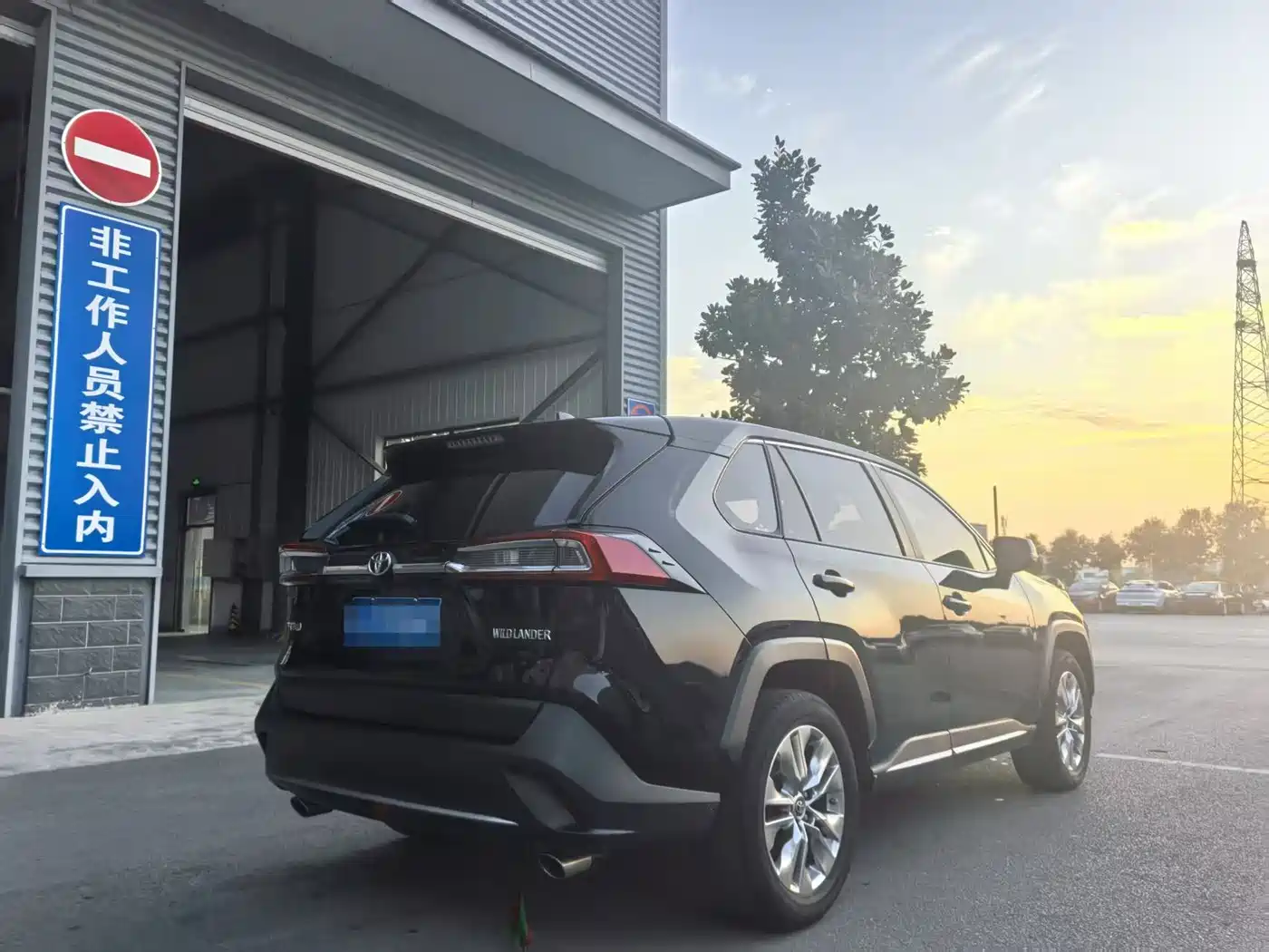 Toyota Wildlander 2021 2.0L CVT 2WD Luxury Edition фото 4