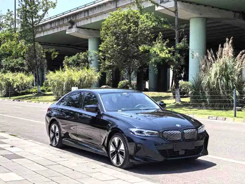 BMW i3 2025 eDrive 40 L Shadow Night Sport Package фото 3