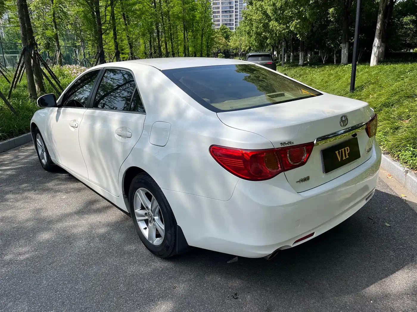 Toyota Reiz 2010 2.5V Style Elite Edition фото 16