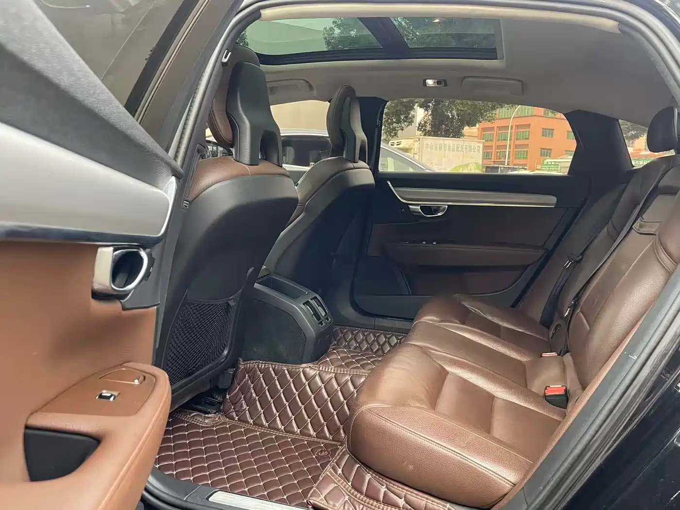 Фото 5 - Volvo S90
