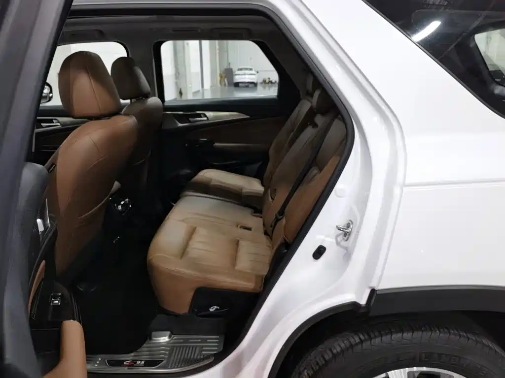 Changan CS95 2017 2017 2.0T FWD Zhitu Edition