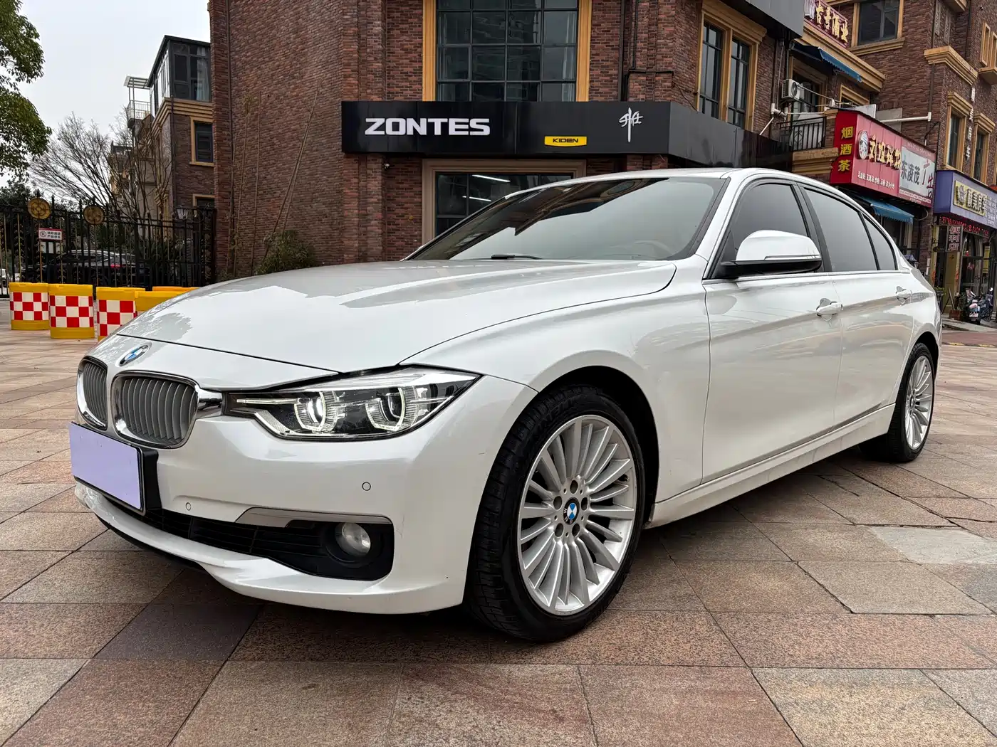 BMW 3 Series 2018 320Li Fashion Style фото 2