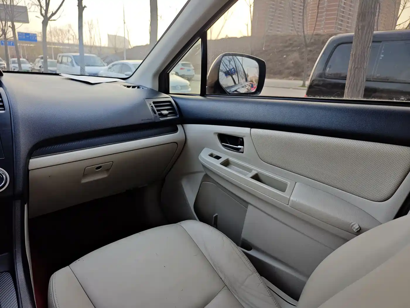 Subaru XV 2012 2.0i Luxury Edition фото 11