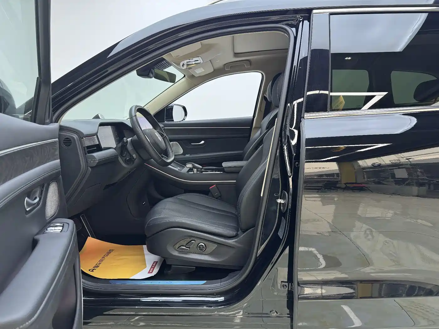 AITO Wenjie AITO M7 2024 1.5T RWD Plus 5-Seater фото 4