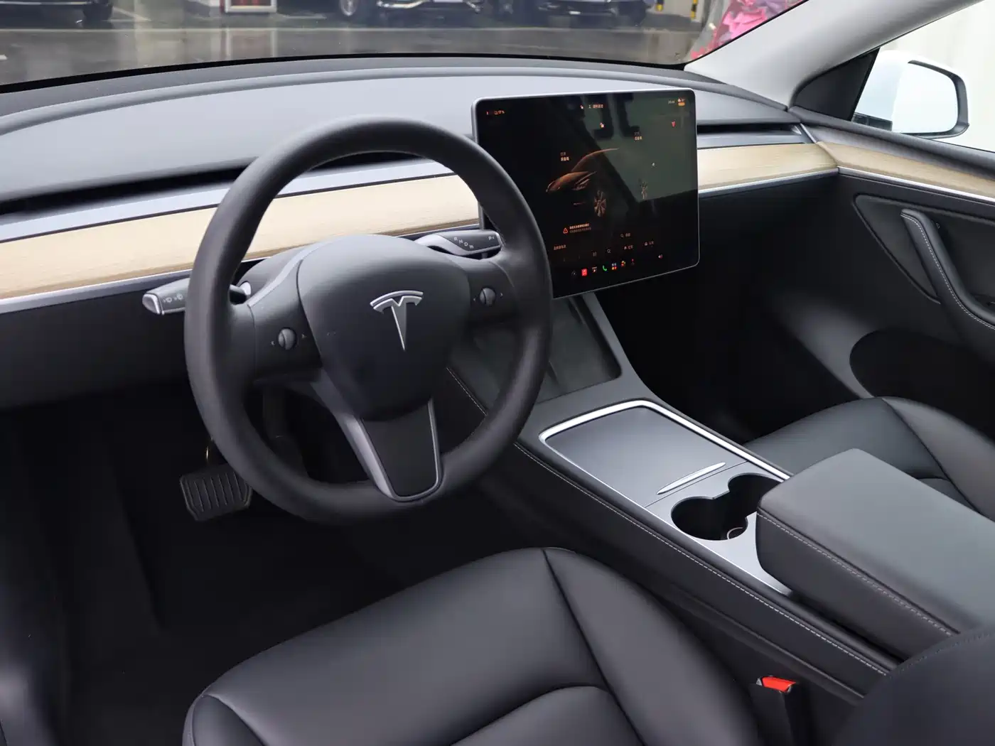 Фото 6 - Tesla Model Y