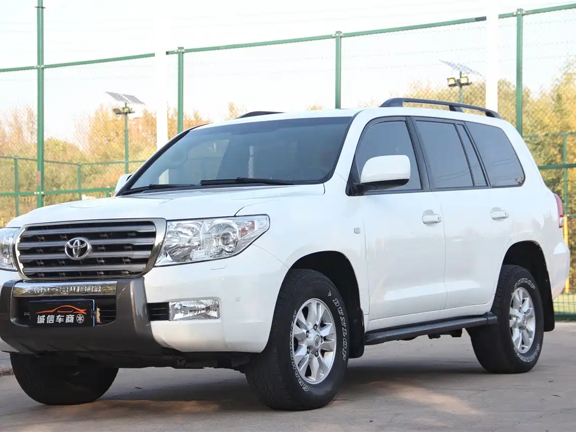 Toyota Land Cruiser 2010 Model 4.7L Automatic VX