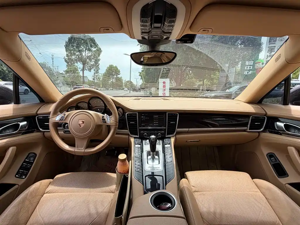 Porsche Panamera 2014 Panamera 3.0T фото 11