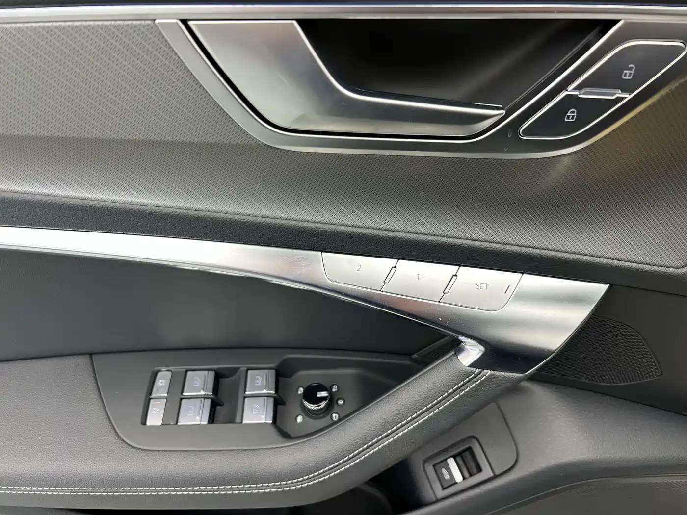 Audi A6 (Import) 2024 allroad quattro 55 TFSI Premium Off-road фото 3