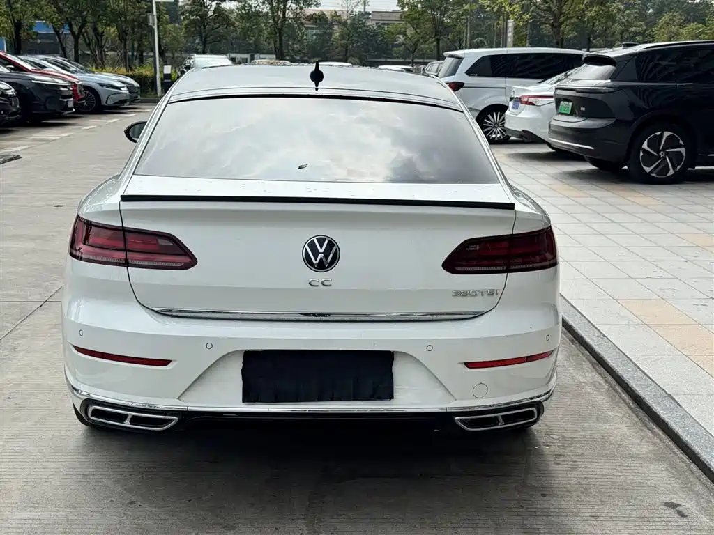 Volkswagen FAW-Volkswagen CC 2023 380TSI Brilliant Edition фото 8
