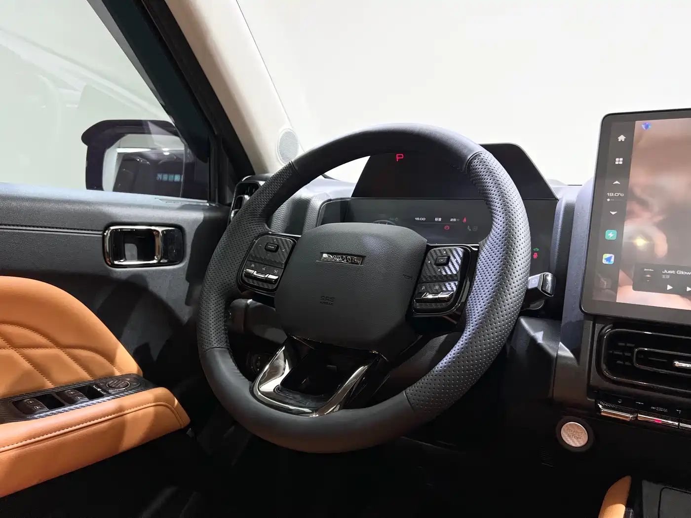 Haval Meng Long NEV 2024 Hi4 145 Cross-country Edition фото 12