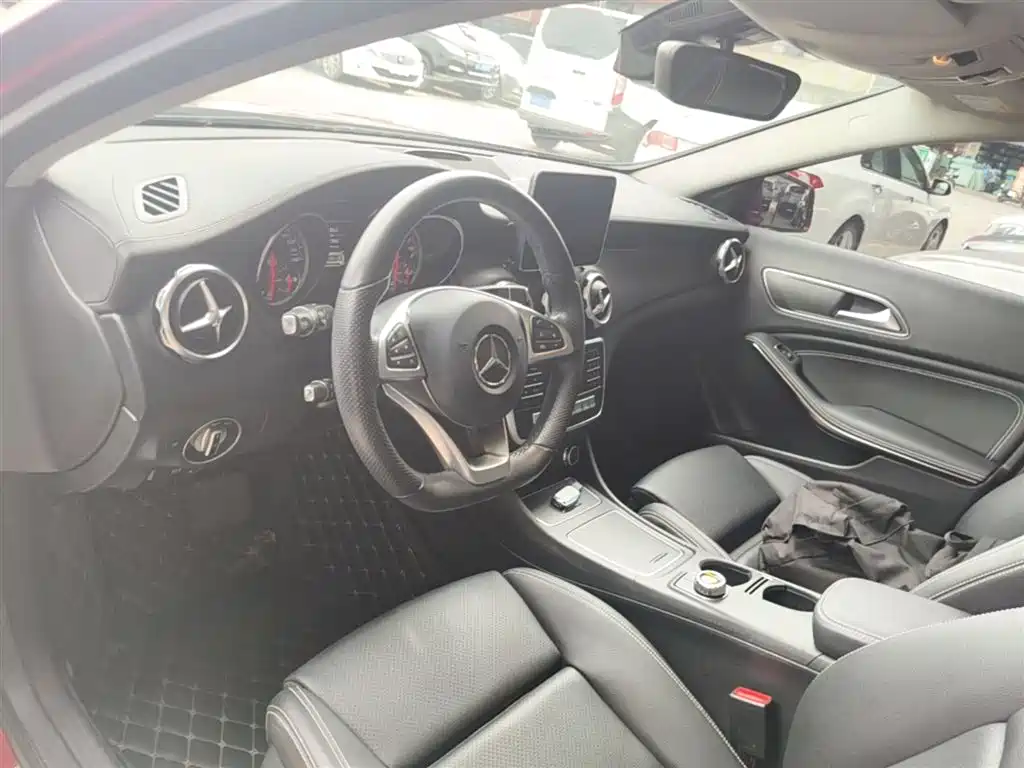 Mercedes-Benz GLA 2019 GLA 200 Fashion фото 16