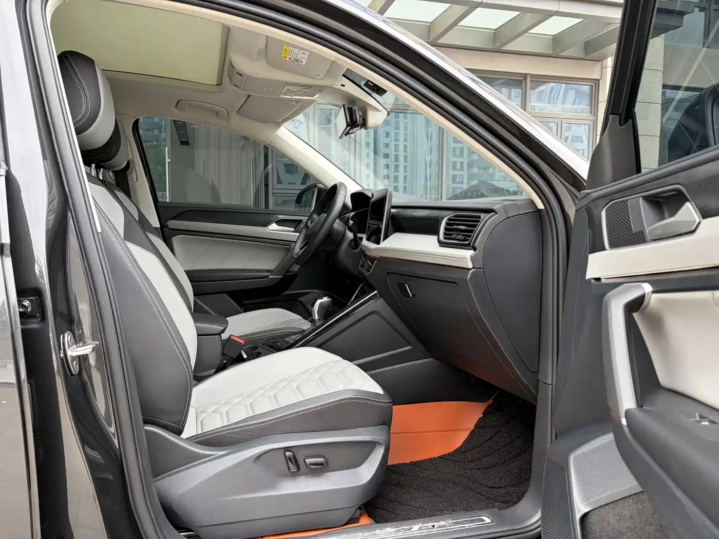 Volkswagen Tayron 2023 330TSI 2WD Luxury Plus Advanced Edition фото 9