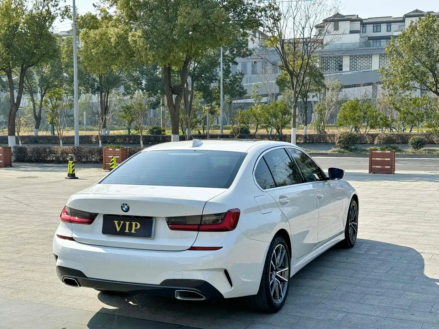 BMW 3 Series 2020 325Li M Sport Package фото 3