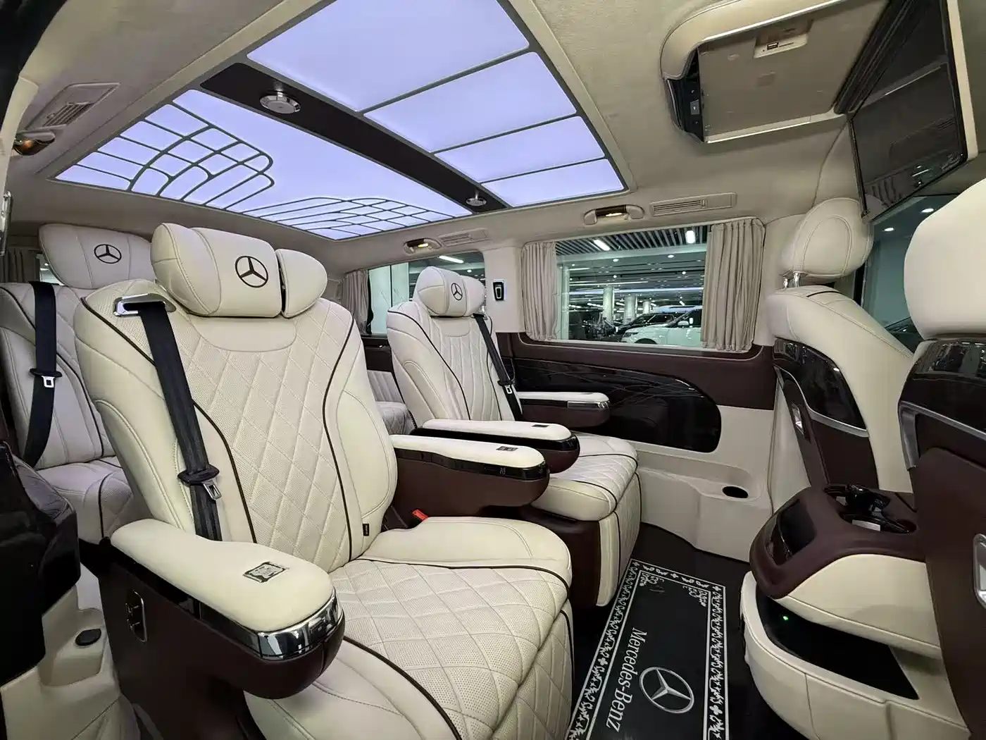 Mercedes-Benz Vito 2021 2.0T Elite 7-Seater фото 14