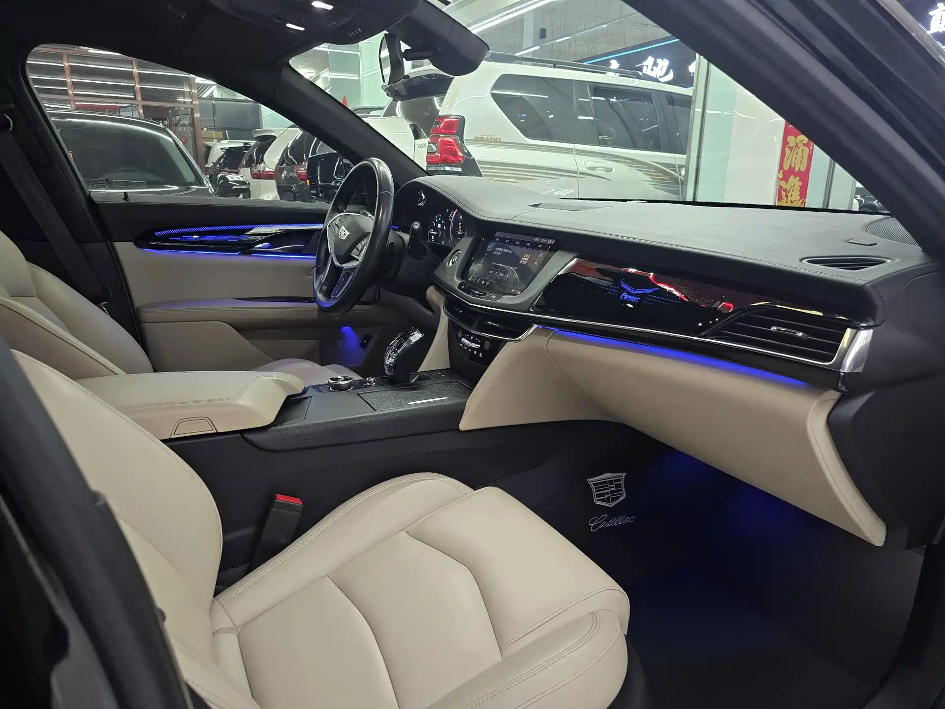 Фото 12 - Cadillac CT6