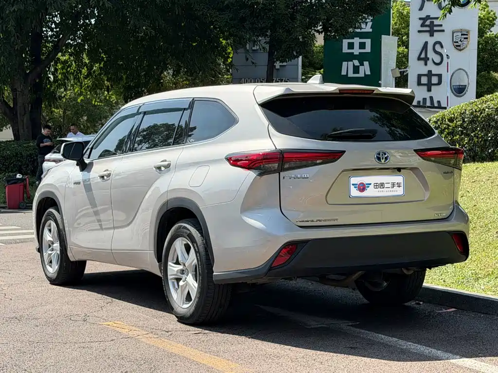 Toyota Highlander 2023 2022 Dual Engine 2.5L AWD Elite 7-Seater