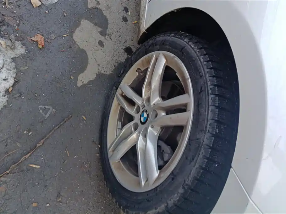 BMW 1 Series 2023 120i M Sport Shadow Edition фото 6