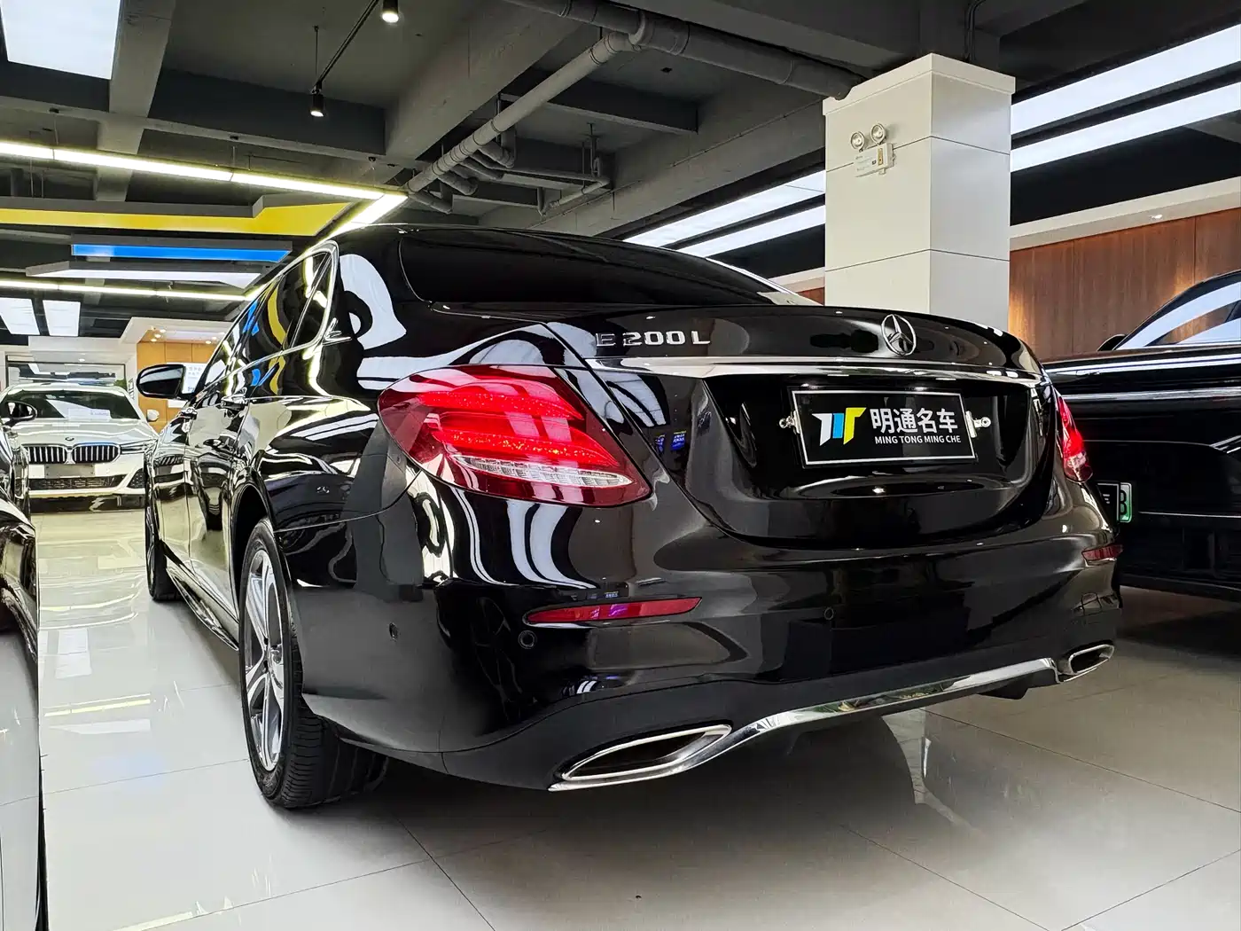 MERCEDES-BENZ E CLASS