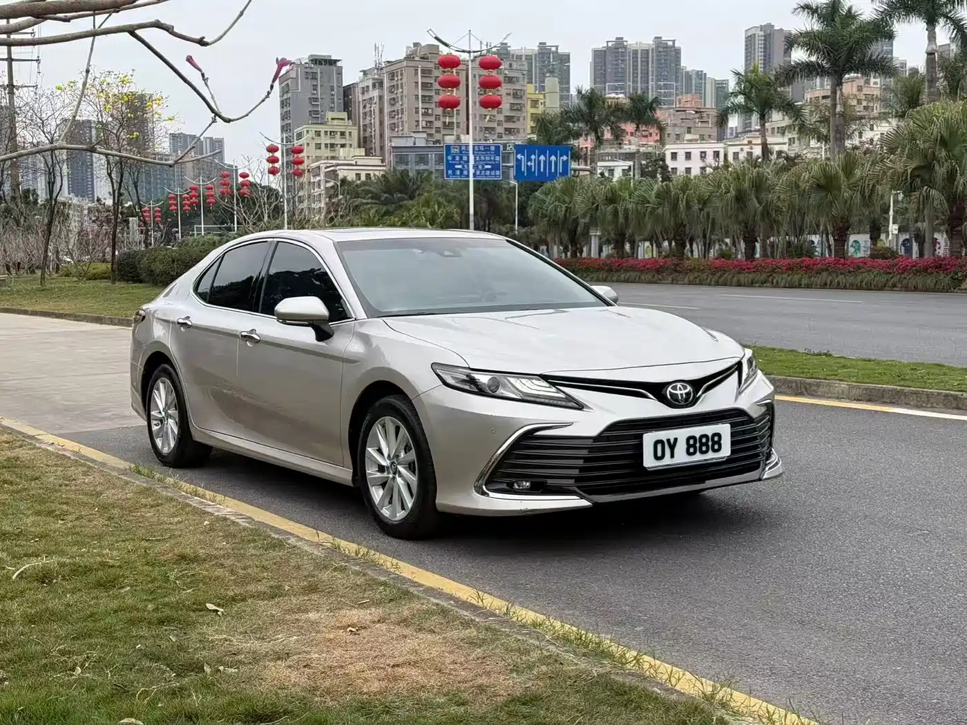 Toyota Camry 2021 2.0G Luxury Edition фото 3