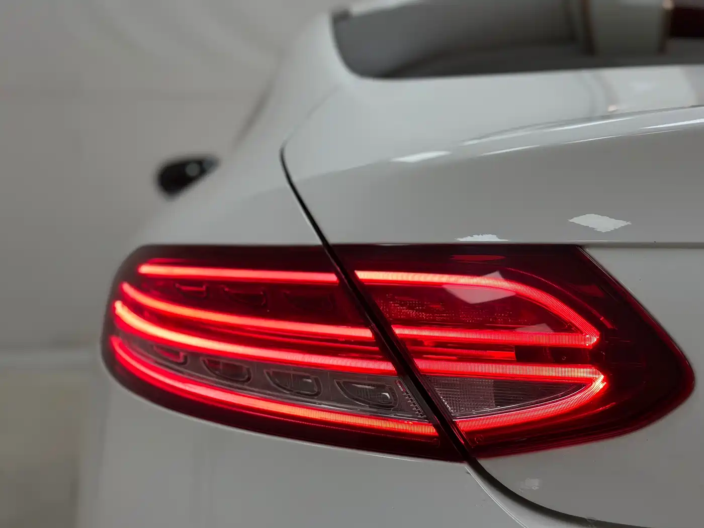 Mercedes-Benz C-Class (Import) 2016 C 200 4MATIC Coupe Edition фото 18