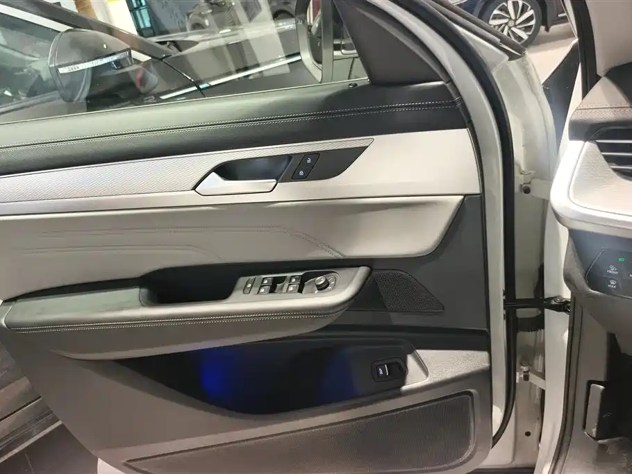 Volkswagen Talagon 2024 380TSI 4WD R-Line Cruise Shared Edition фото 7