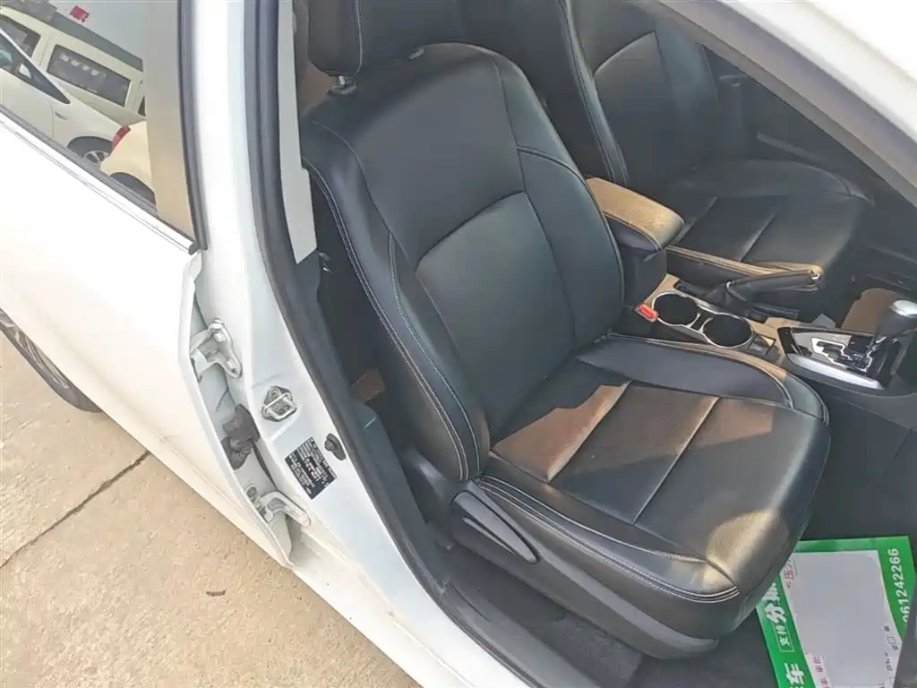 Toyota Corolla 2018 1.2T S-CVT GL Smart Edition фото 25