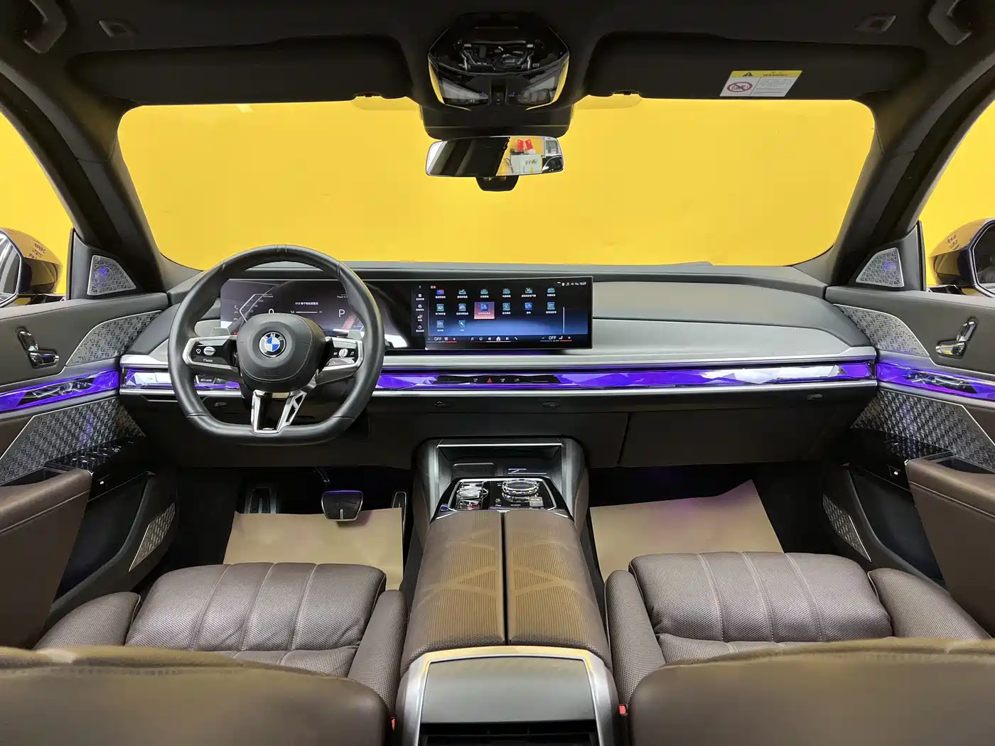 BMW 7 Series 2023 740Li Exclusive M Sport Package фото 15