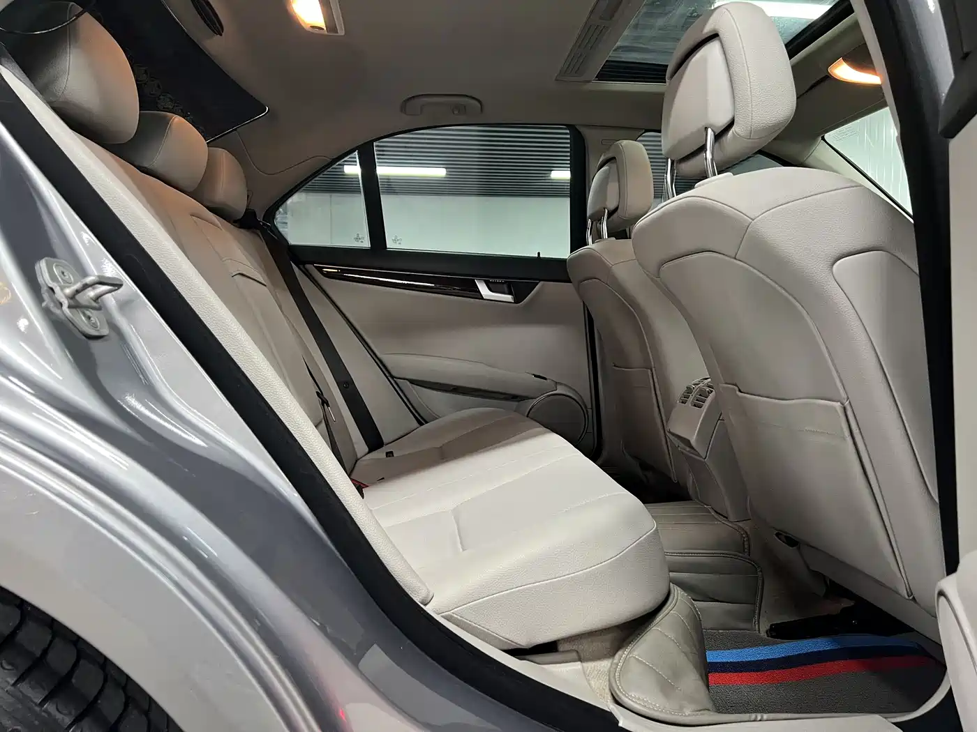 Mercedes-Benz C-Class 2013 C 260 CGI Fashion Edition фото 10