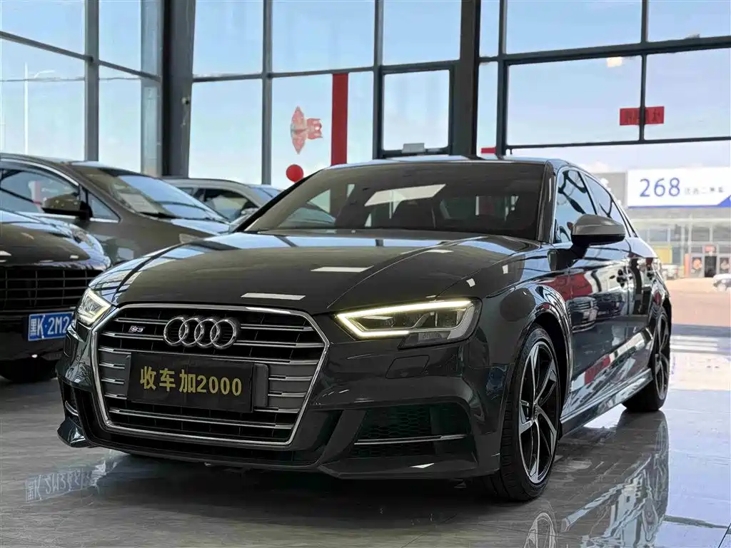 Audi S3 2019 Audi S3 2.0T Limousine фото 2