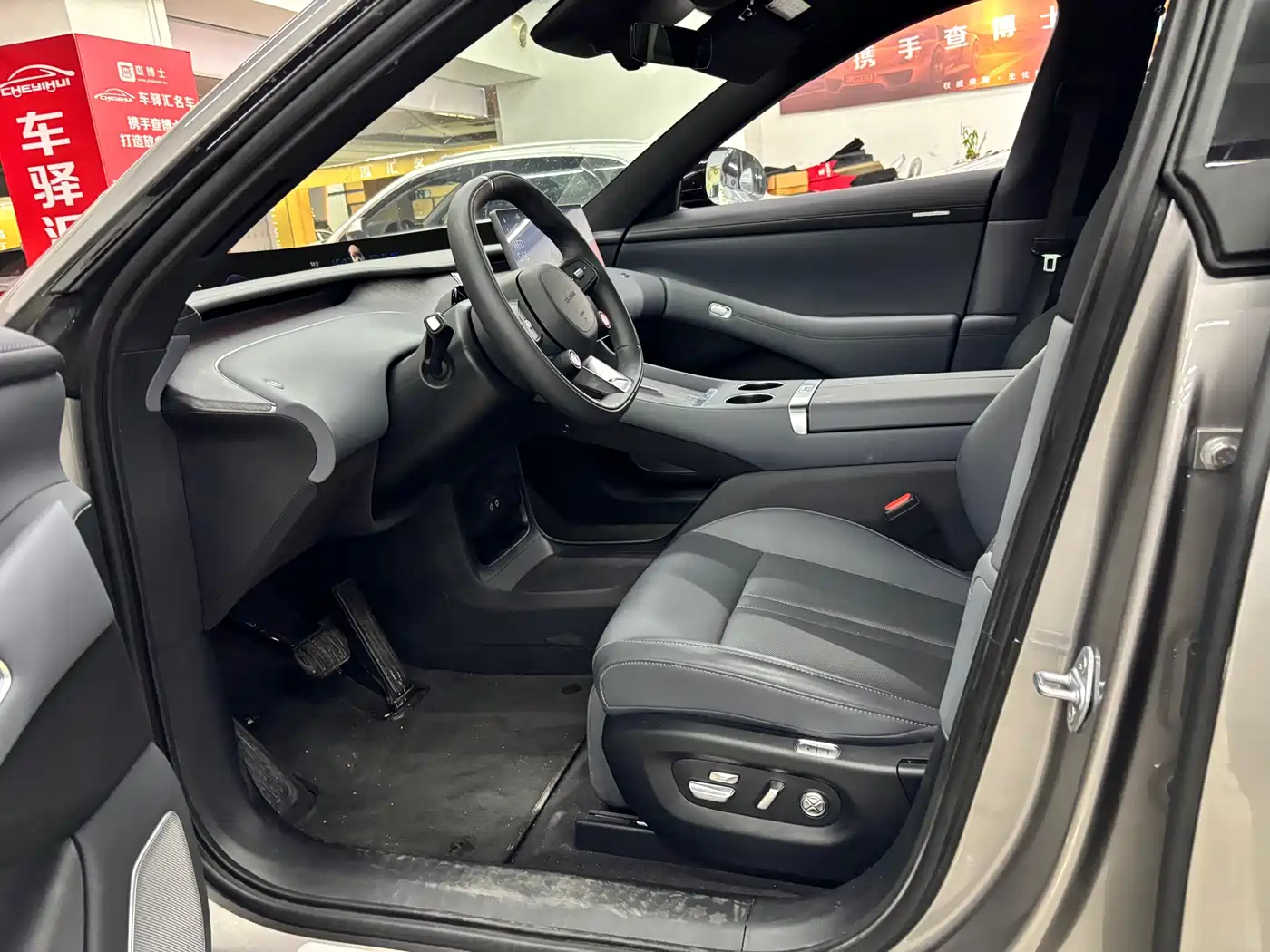 Xiaomi Auto Xiaomi YU7 2025 Extended Range RWD Edition фото 4