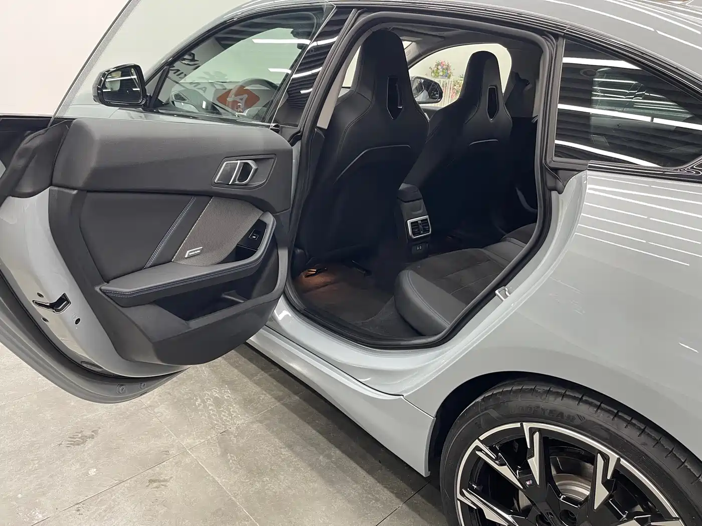 BMW 2 Series 2025 225L M Sport Package фото 12