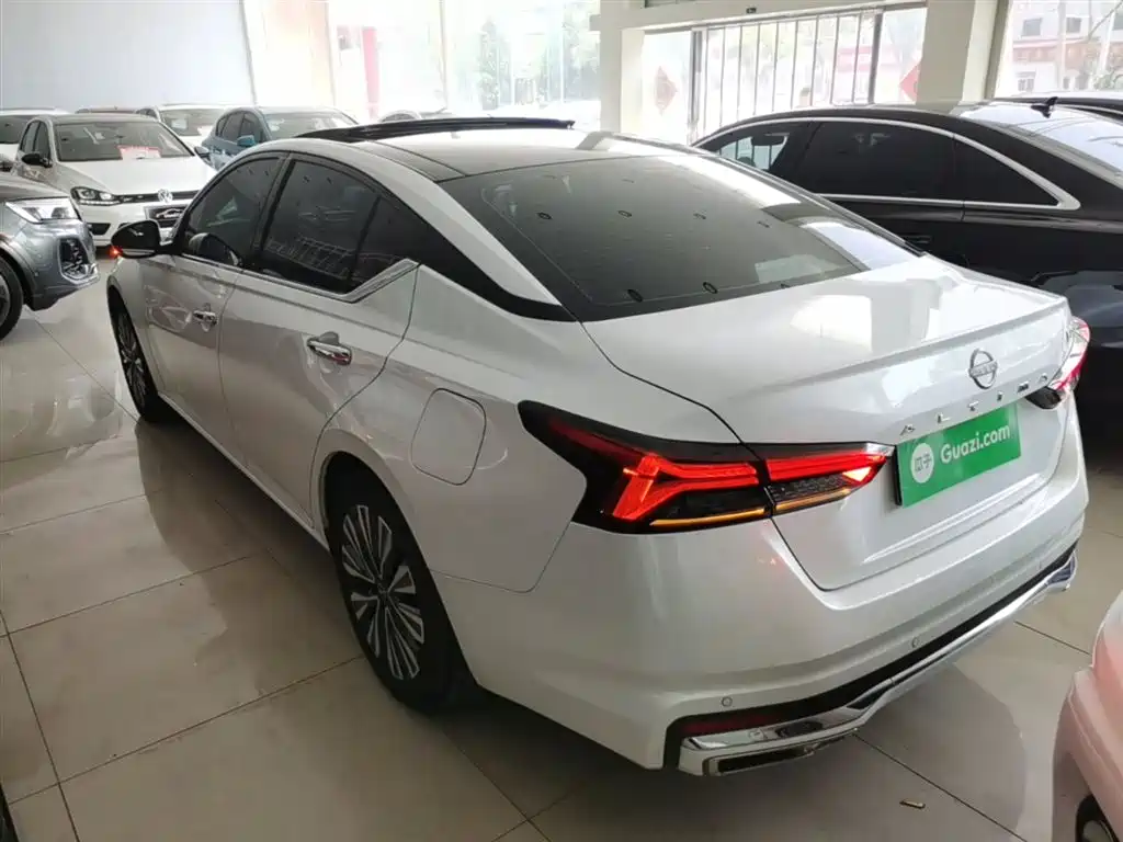 Photo 5 - Nissan Teana