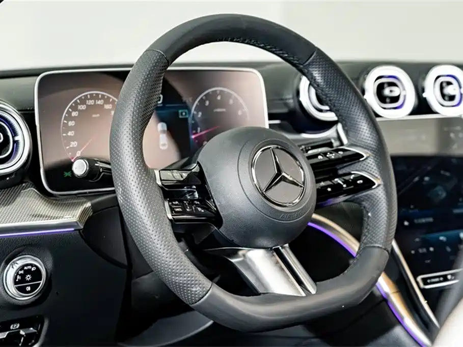 Mercedes-Benz C-Class 2024 Second Facelift C 260 L Night Edition Sport фото 11
